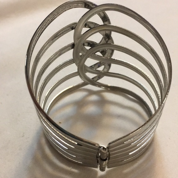 Silver cusp - Picture 3 of 3